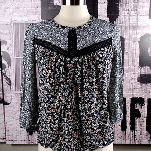 ❤️6 items for $25 sale!!❤️ DR2 Black Floral Blouse EUC